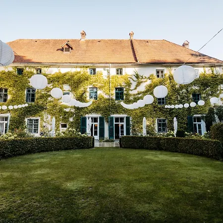 Hotel Schloss Ernegg 3*