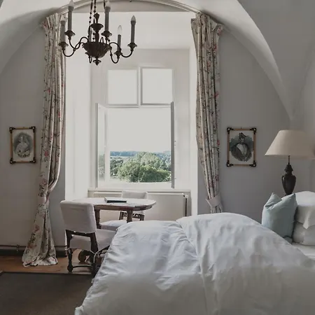 Hotel Schloss Ernegg 3*