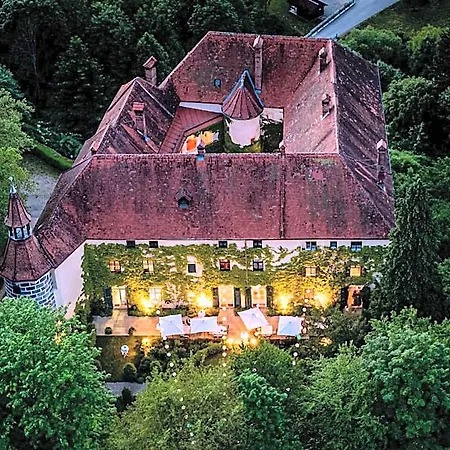 Schloss Ernegg 3*