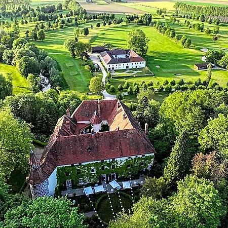 Schloss Ernegg 3*