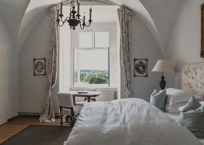 Hotel Schloss Ernegg 3*